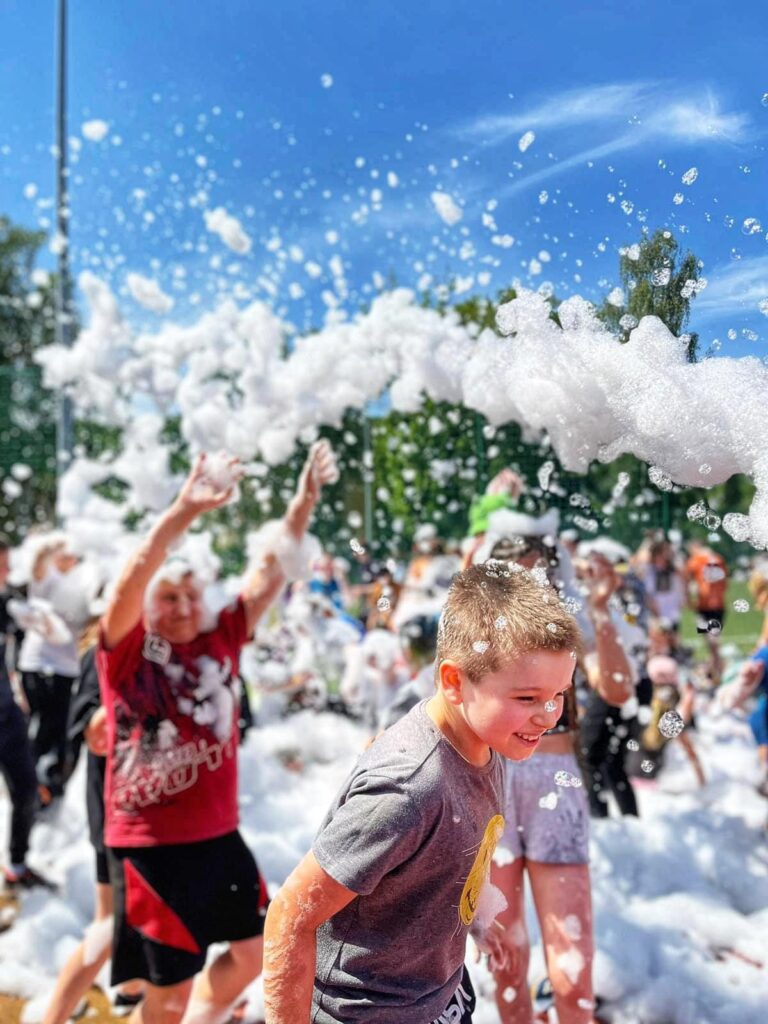 Piana Party Jelenia Góra – Najlepsza zabawa w pianie z Happyshow!